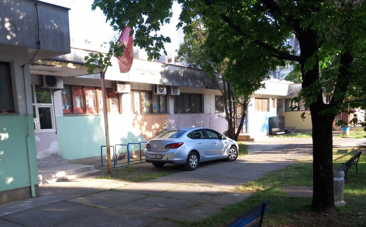 Razić zaposlila 165 novih radnika u &#8216;Đinu Vrbicu&#8217;, za stare nema mjesta &#8211; ADŽAGIĆ za Standard: Otpušten sam jer sam musliman, davali su mi da dijelim djeci hranu bez sanitarne knjižice