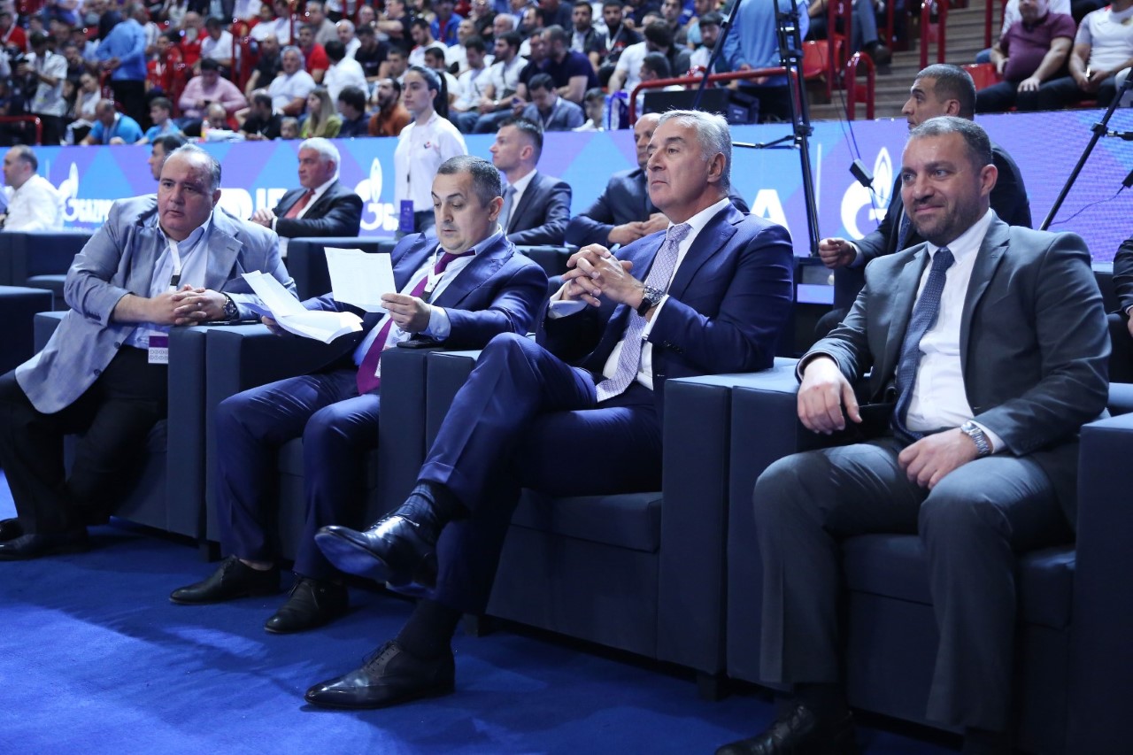 Đukanović u Jerevanu bodrio Edina Alkovića, na poziv Bokserskog saveza Crne Gore