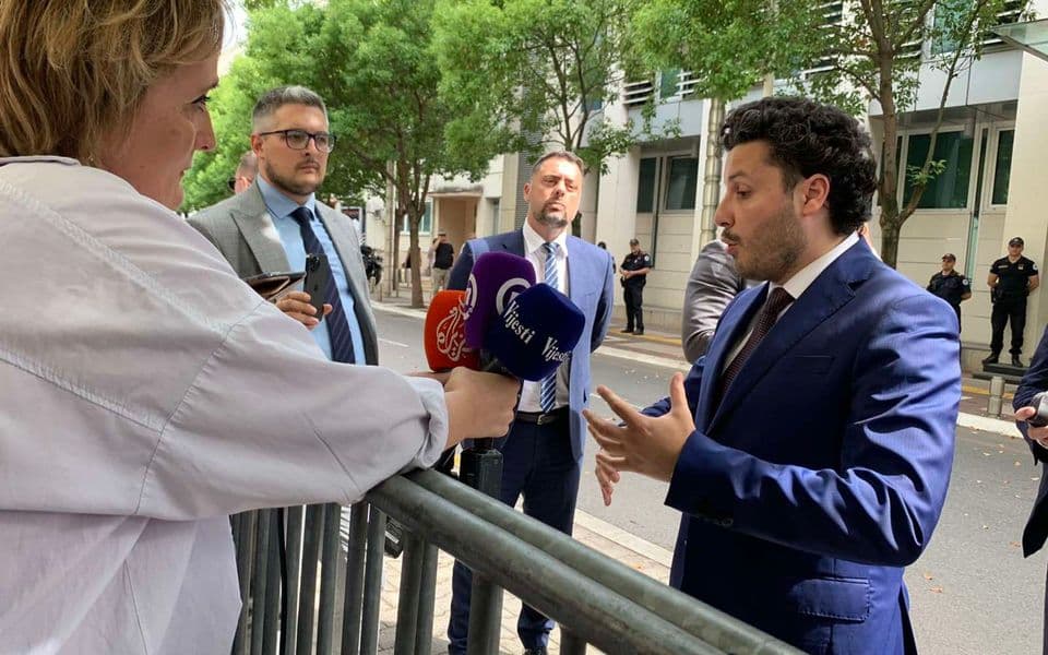 Radnici Željezare će do 1. septembra primati plate, Abazović: Postoji interesovanje nekoliko uspješnih kompanija