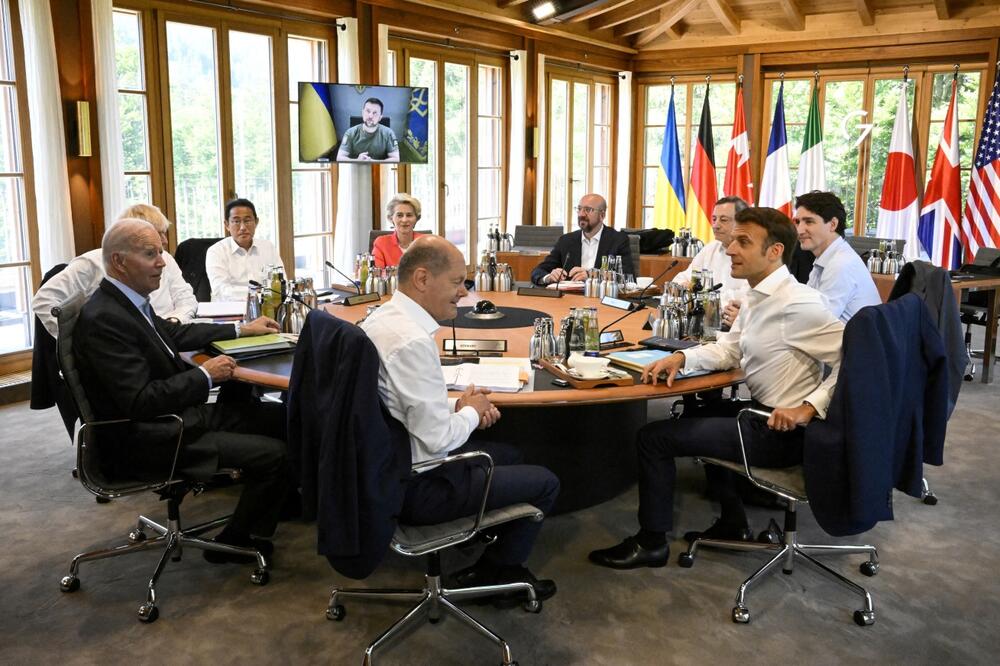 VIDEO: Lideri G7 ismijavali &#8220;mačo&#8221; fotografije Putina; Moramo da pokažemo da smo tvrđi od Putina
