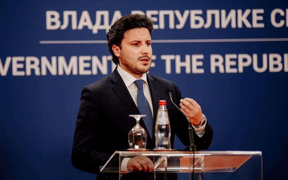 Abazović: Ako zbog državnog interesa treba da padne Vlada, neka padne