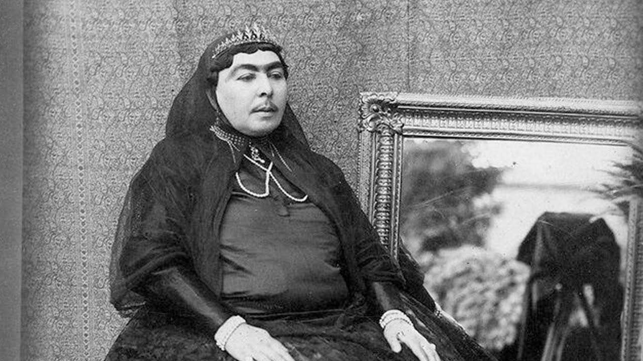FATALNA BRKATA PRINCEZA: Priča se da se čak 13 momaka ubilo zbog nje! (FOTO, VIDEO)