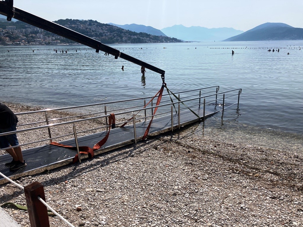 Nova rampa za OSI na plaži ispod Titove vile