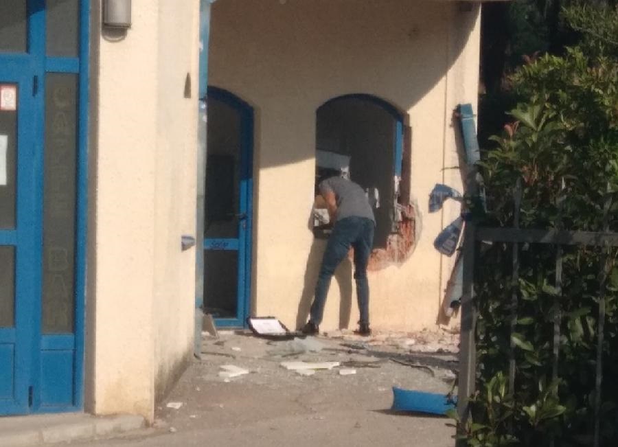 Eksplodirala bomba u Budvi, postavljena pored bankomata