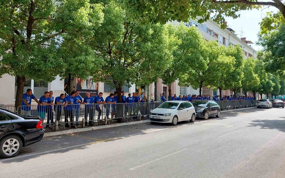 Turci spremni da spuste cijenu, država bi jednim dijelom ušla u Željezaru