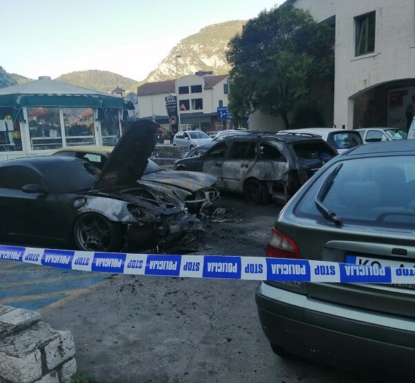 U Kotoru jutros izgorjeli Mercedes, BMW i Porche