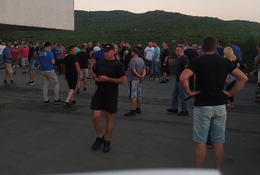 Radnici prihvatili Abazovićev poziv na sastanak, očekuju da Vlada pomogne