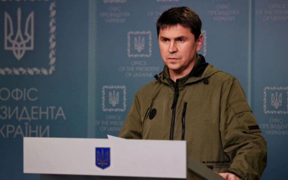 Podoljak: Sjeverna Makedonija će isporučiti Ukrajini tenkove i avione