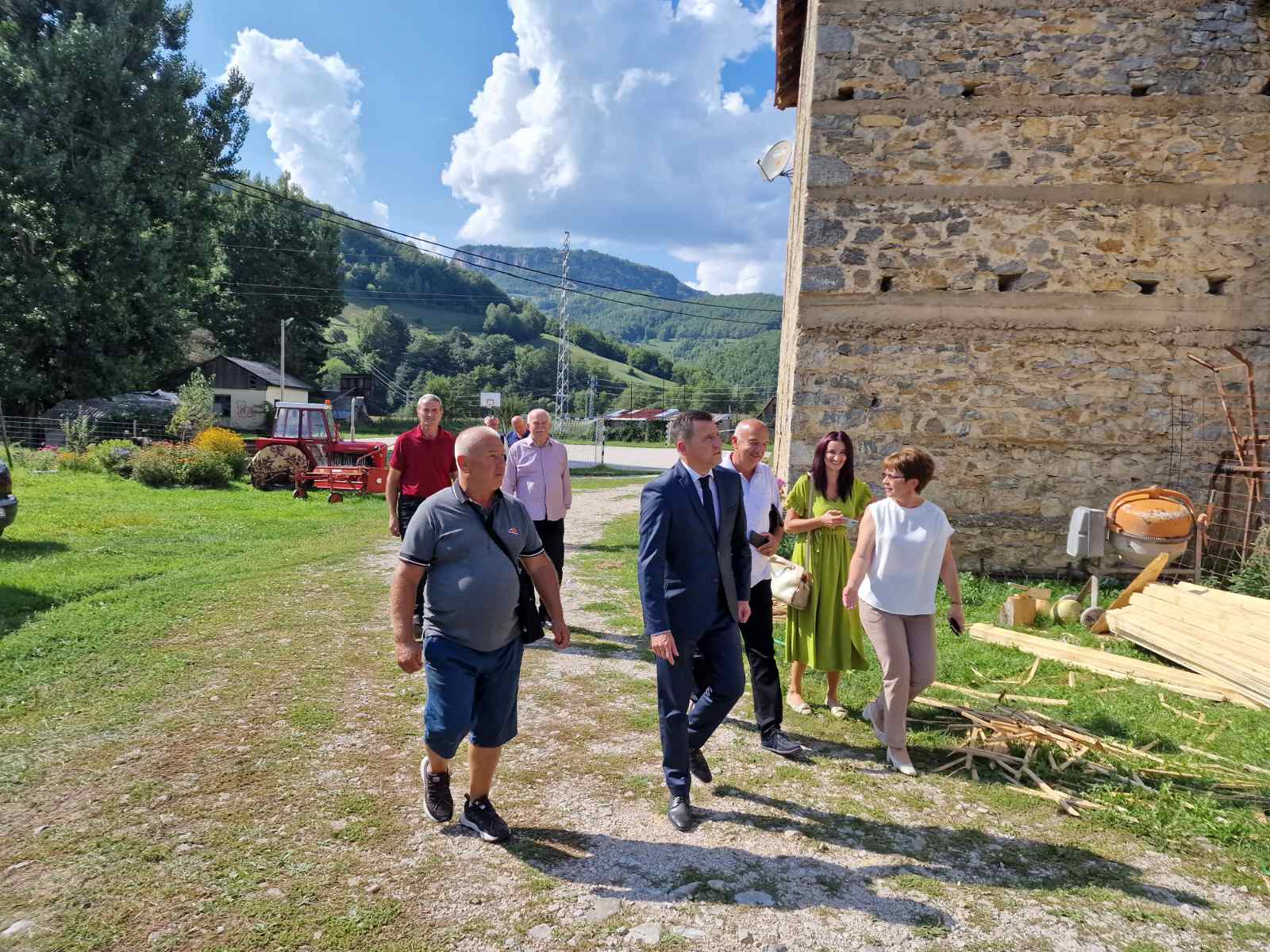 Vojinović posjetio OŠ Krsto Radojević u Tomaševu