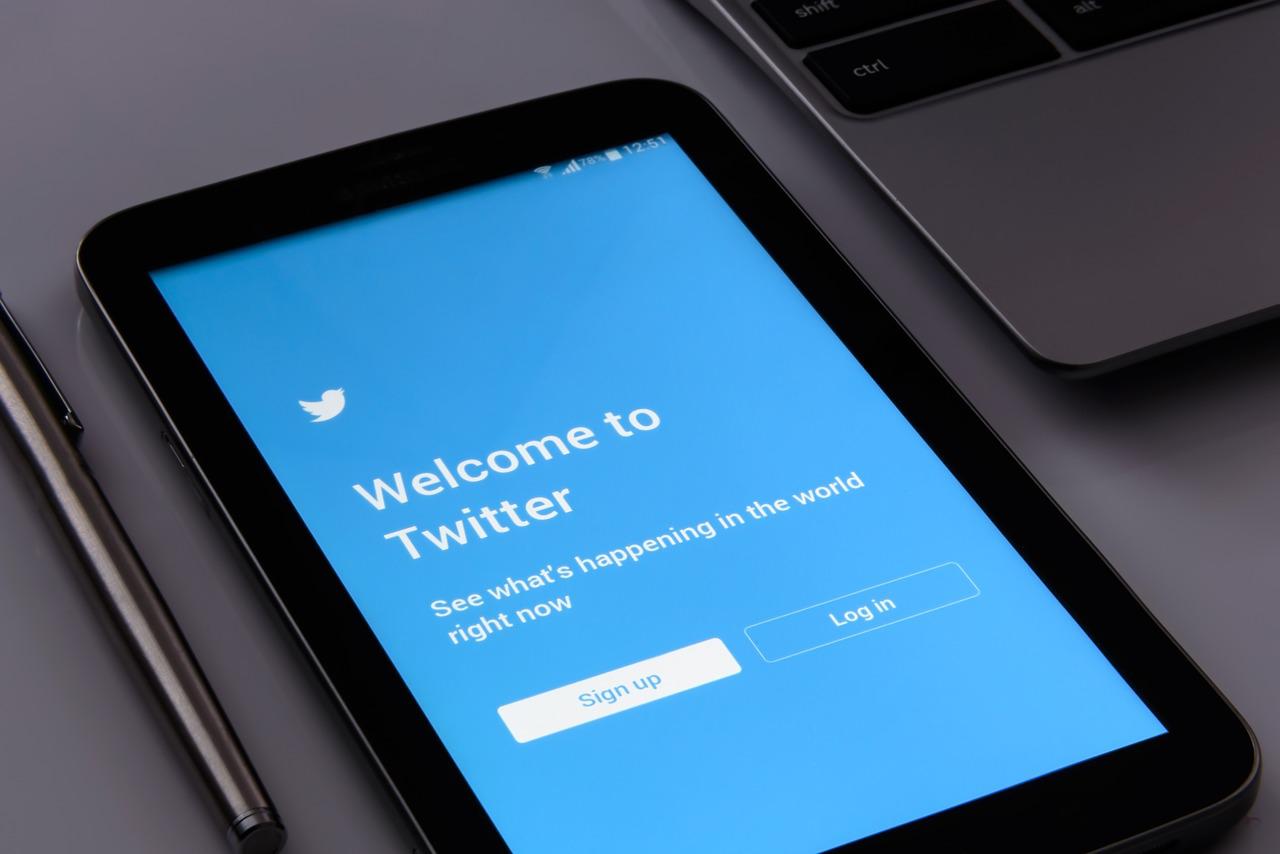 Suspendovani Twitter nalozi ambasada Srbije u osam zemalja