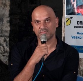 Radunović u petak u 15:22 pozvao policiju da prijavi pucnjavu