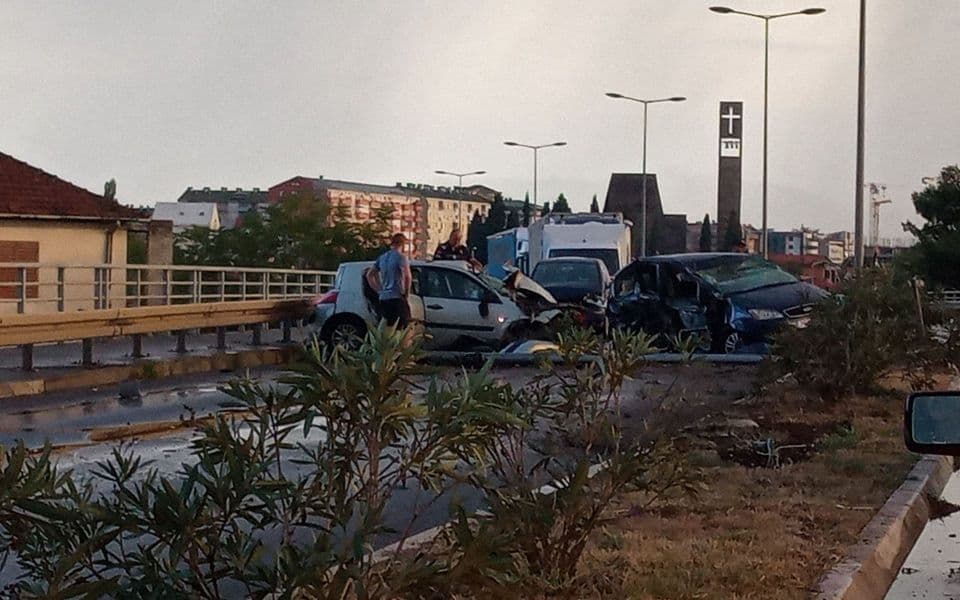Podgorica: Teška saobraćajna nezgoda kod Katoličke crkve