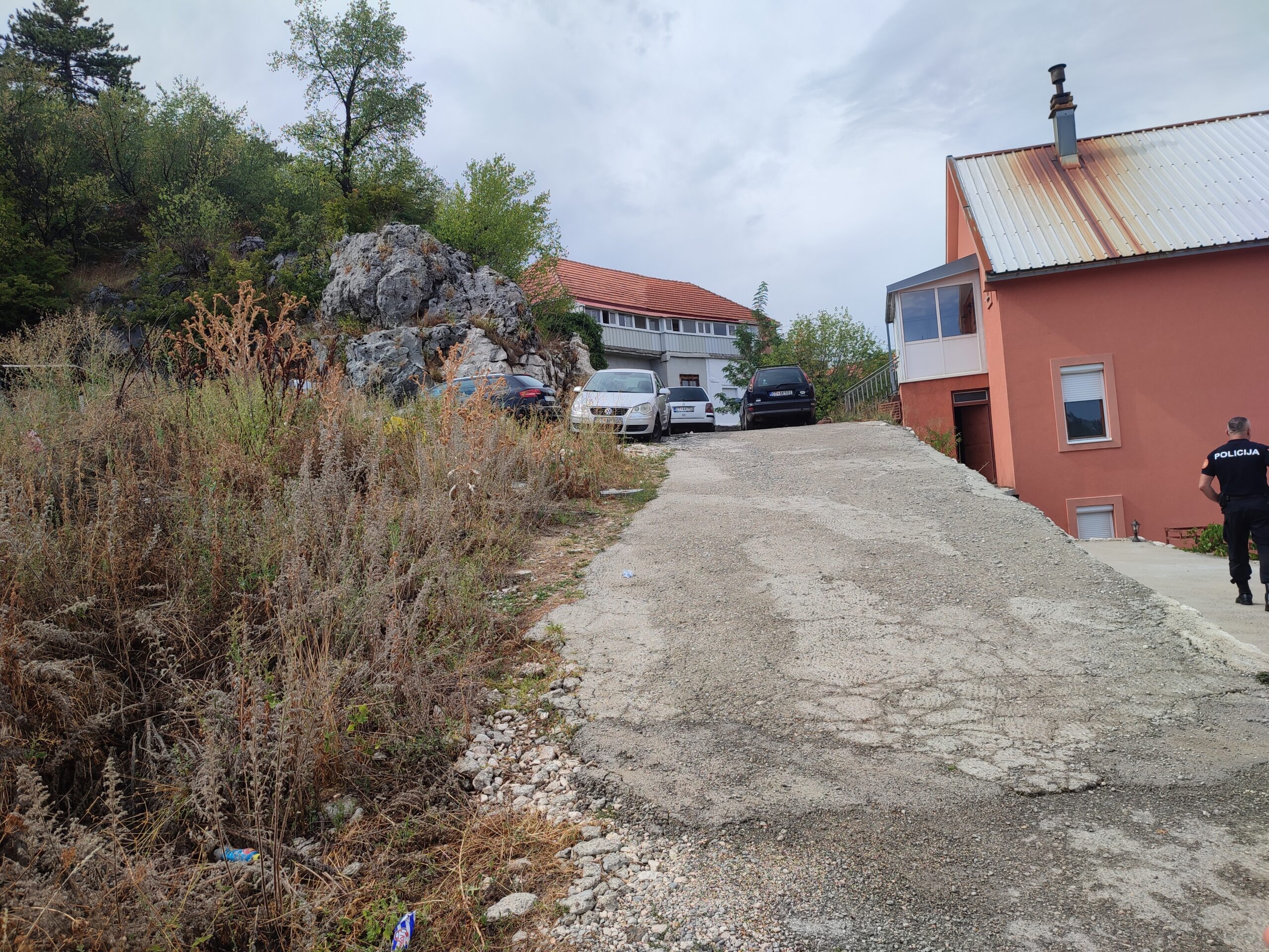 STANDARD u ulici smrti, OČEVIDAC: Sin i unuk potrčali da spasavaju Drecune, pa i njih upucao