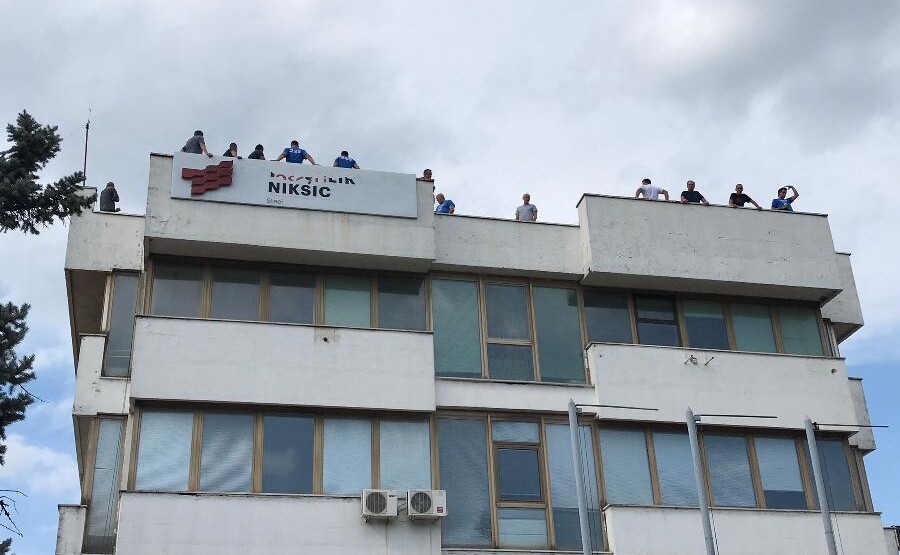 Vujović: Nećemo samo čekati na krovu, slijedi radikalizacija protesta