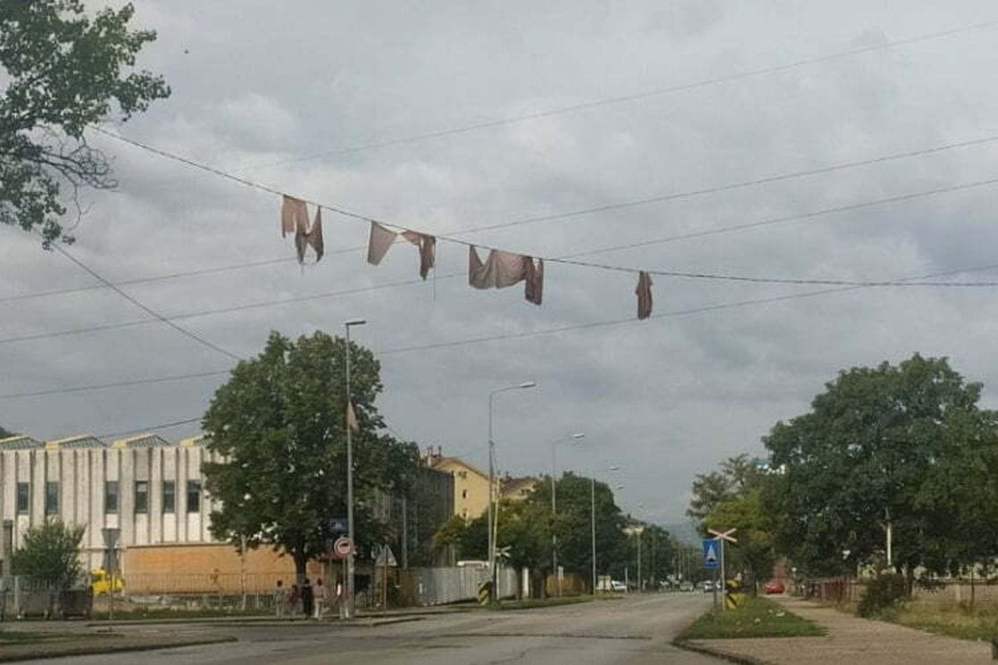Nikšić: Nije veš koji se suši &#8211; to su crnogorske zastave