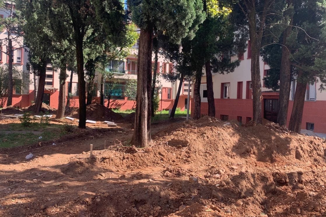 Glavni grad: U toku radovi na pejzažnom uređenju u Ulici Omladinskih brigada