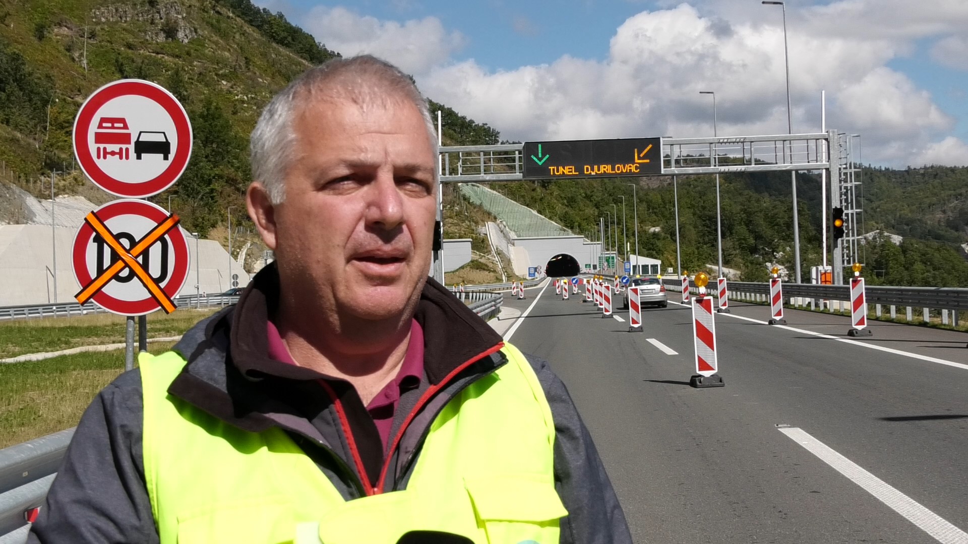 Monteput: Danas i sjutra vršiće se preusmjerenje saobraćaja na dijelu auto-puta zbog postavljanja tetra sistema