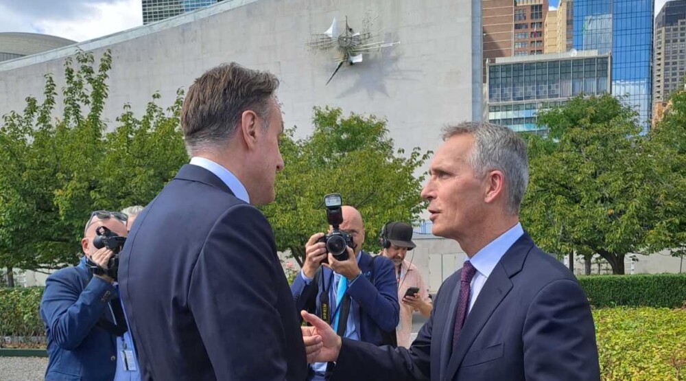 Krivokapić na brifingu sa Stoltenbergom