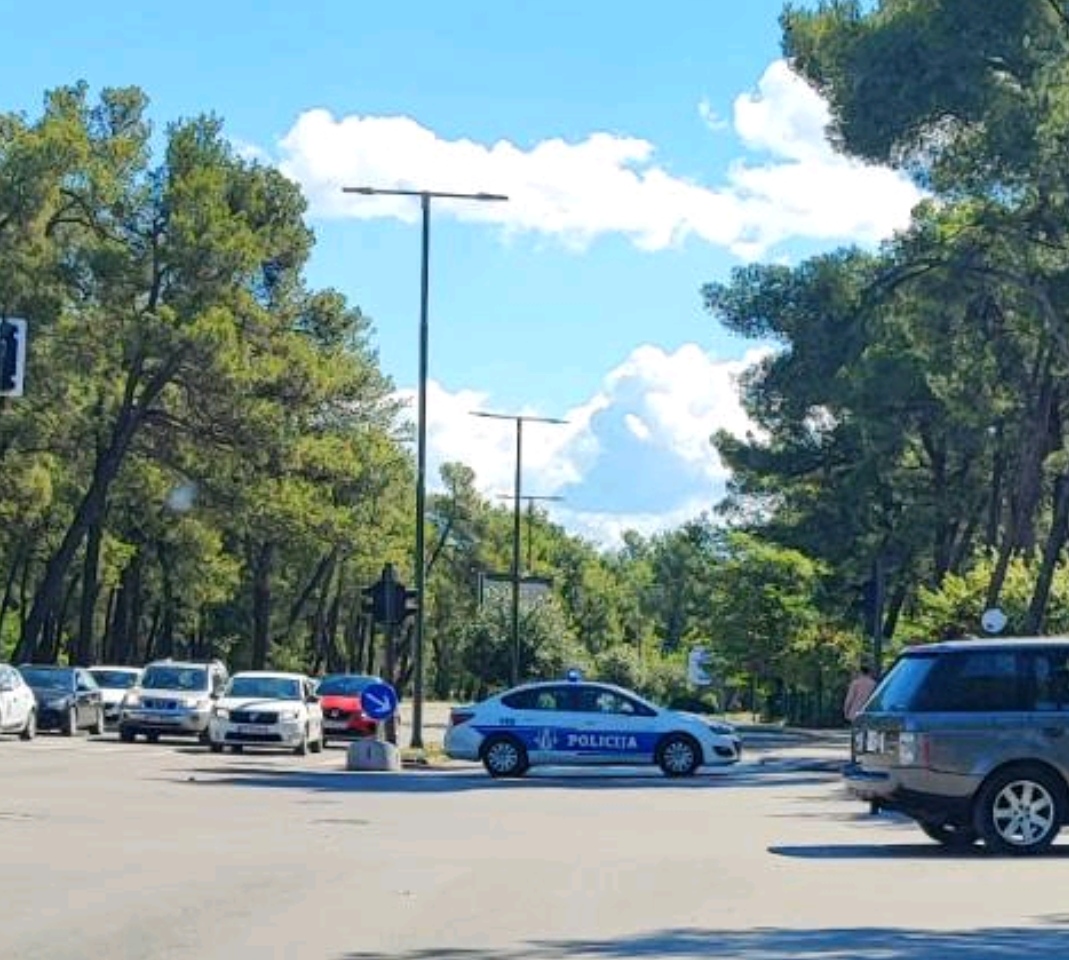 Kod Tološke šume oboren pješak