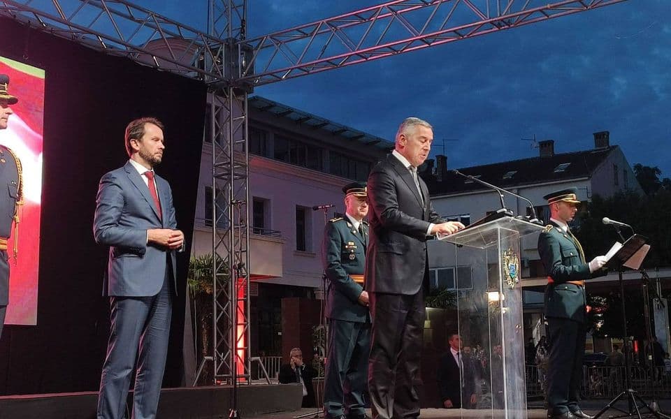 Đukanović: Vojničko zanimanje jedno je od najčasnijih u Crnoj Gori, a uniforma sleduje najbolje i najspremnije