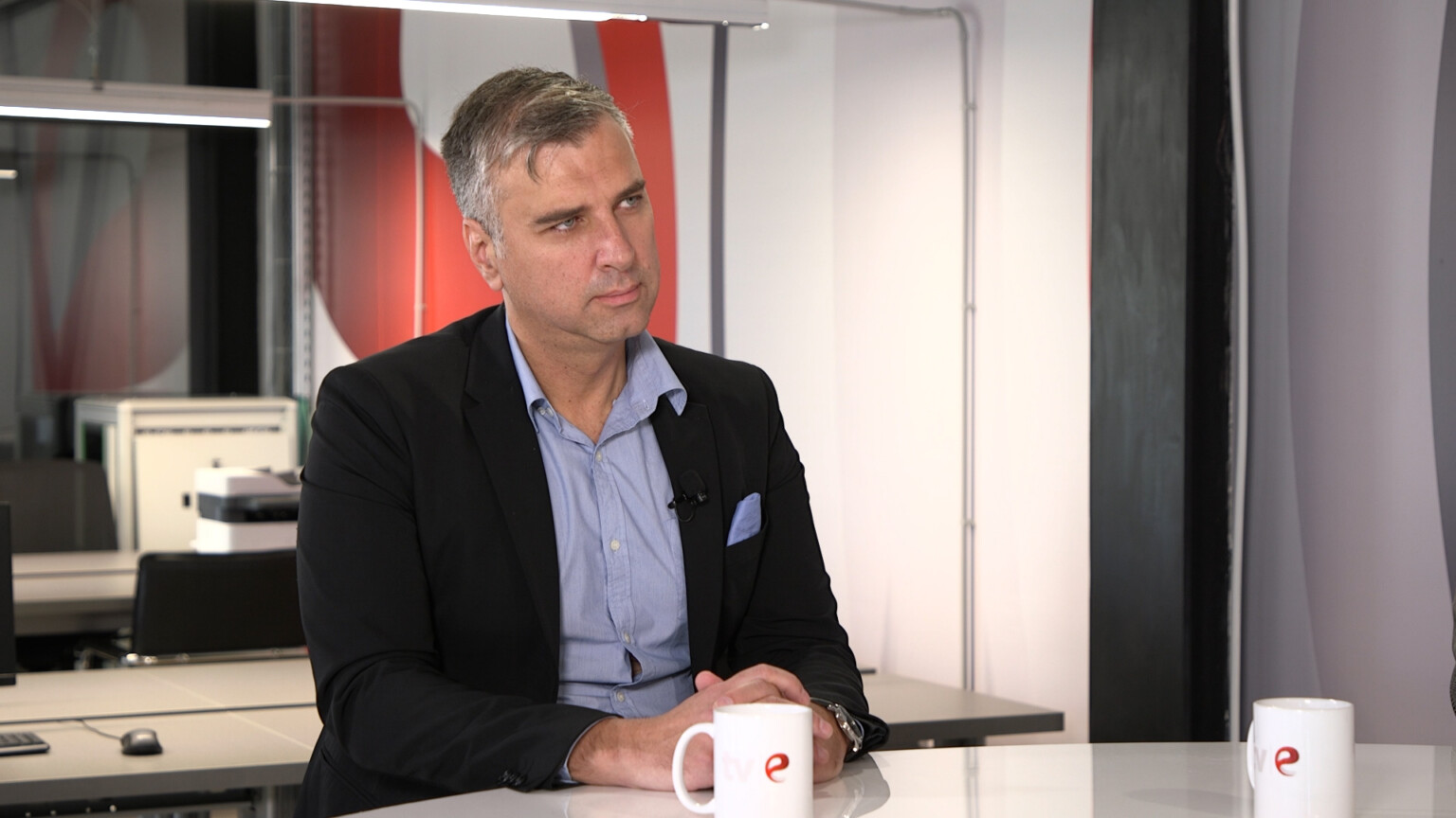 Ambasador Jukić: Odnos navijača Crne Gore i BiH za primjer i ponos