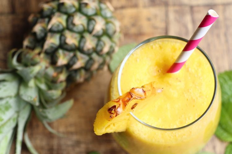 Smoothie od ananasa i ovsenih pahuljica