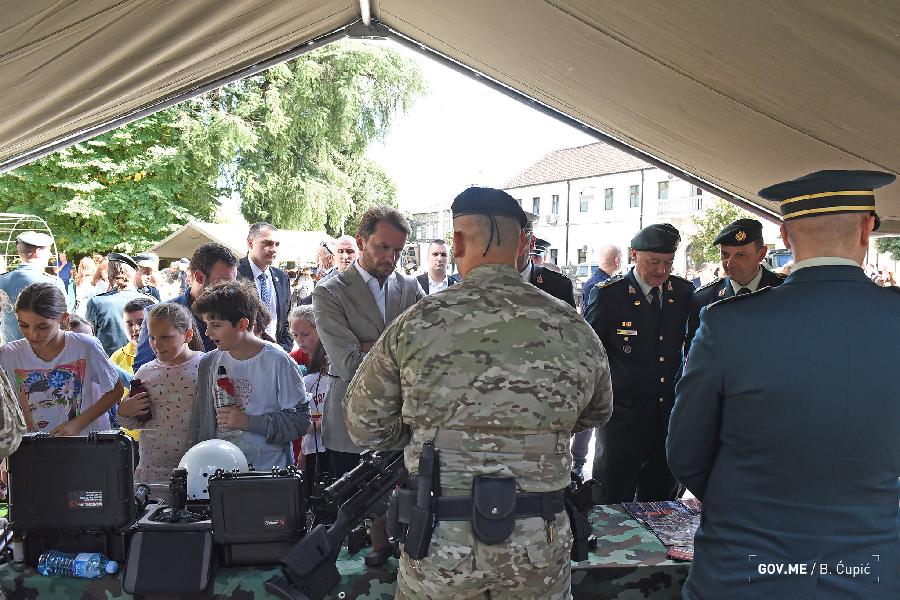 Konjević: Manifestacija &#8221;Vojska u vašem gradu&#8221; pokazala koliko ulažemo u sektor odbrane