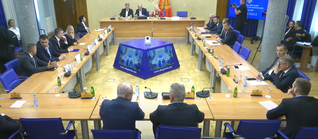 UŽIVO: Abazović: Međunarodna diplomatija će tek da bude afera, imam fotografiju Đukanovića sa škaljarcima