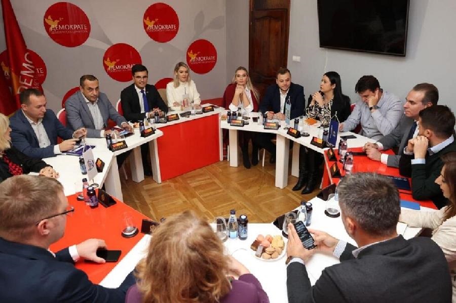 Pregovori o formiranju nove vlasti u Podgorici u utorak