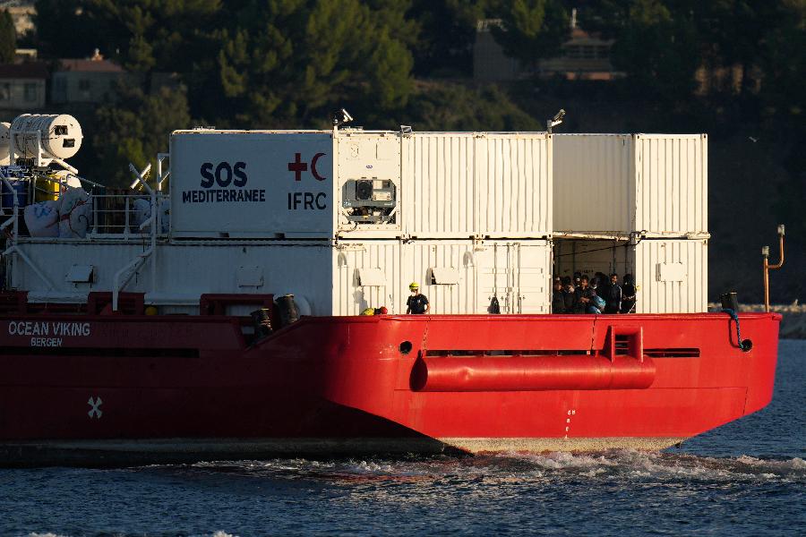 Francuska odbila 123 izbjeglice s broda „Ocean Viking“