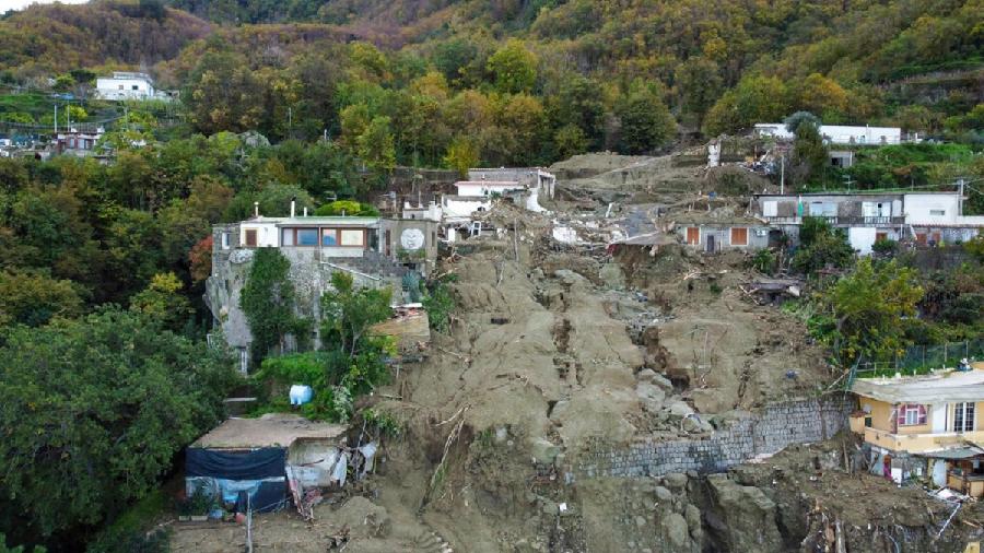 Italijanski spasioci nastavljaju potragu za nastradalima u klizištu