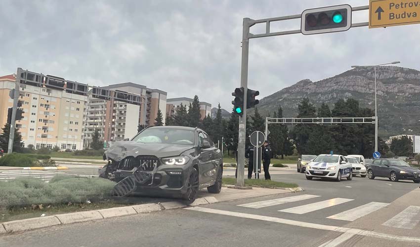 Saobraćajna nezgoda u Baru: Povrijeđene četiri osobe