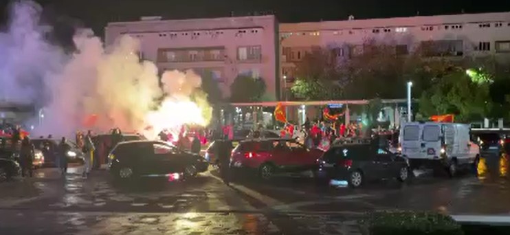 POGLEDAJTE slavlje na glavnom gradskom trgu u Podgorici (VIDEO)