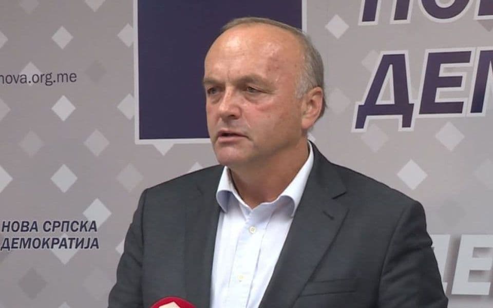 Cerović silom „čuva izbornu volju Šavničana“, a sam je novoupisani birač