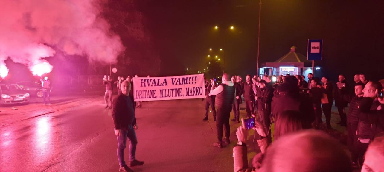 “Hvala vam Dritane, Milutine, Marko”: Željezarci vatrometom proslavili dogovor EPCG-a i Tosčelika