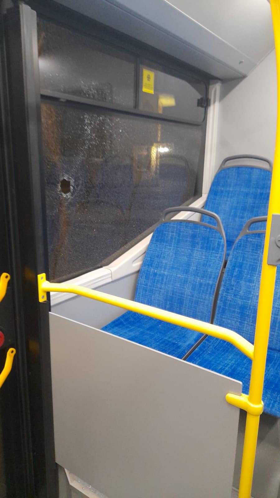 Podgorica: Autobus gradskog prevoza kamenovan u Donjoj Gorici