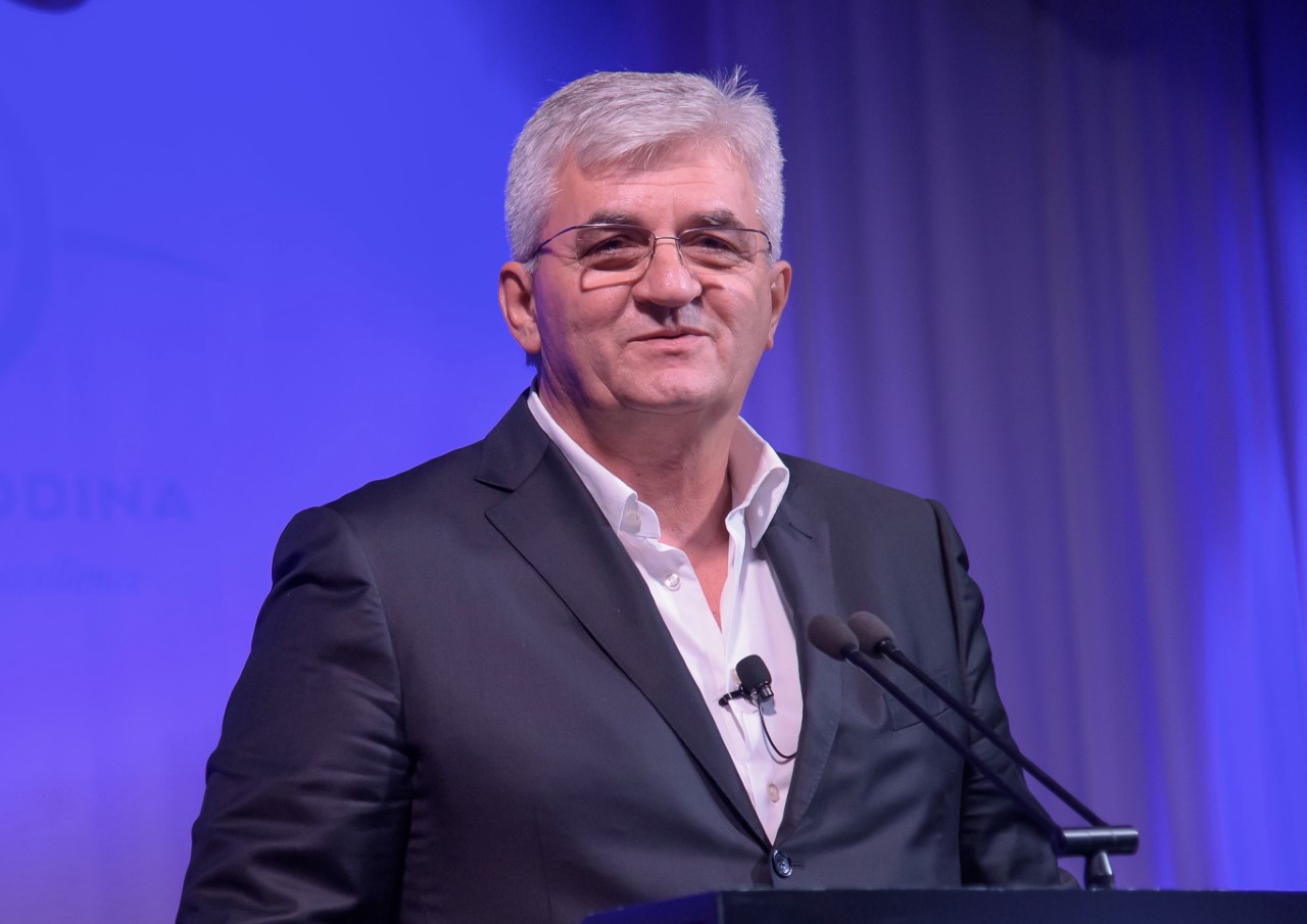 RADULOVIĆ za Standard : Zatvaranjem Montenegro airlinesa načinjen udar na turističku privredu, moramo da osvajamo nova tržišta