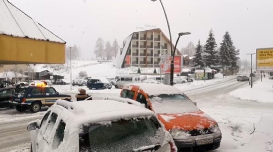 Žabljak: Nevrijeme se ne smiruje, zavijana sva durmitorska sela
