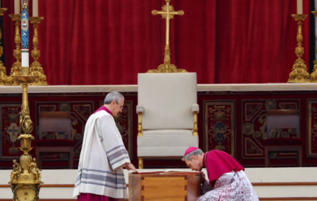 Sahrana Benedikta XVI u Vatikanu, misu predvodi papa Franja