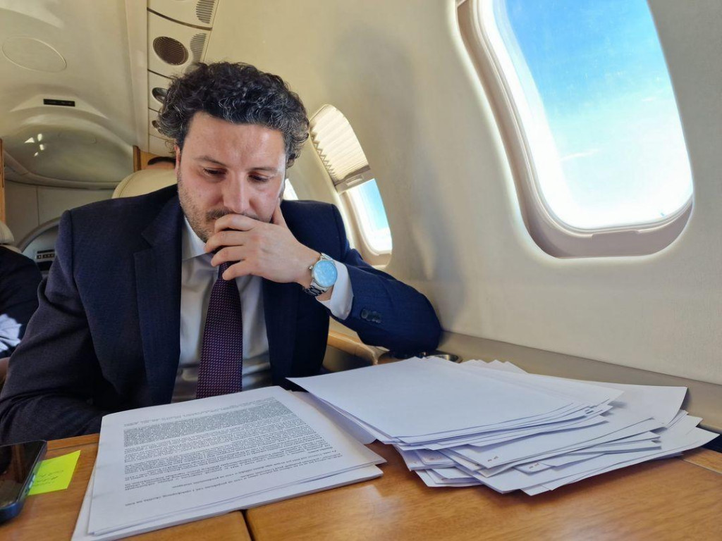 Abazović: Ne odustajemo od planova da aktiviramo treći aerodrom u Crnoj Gori