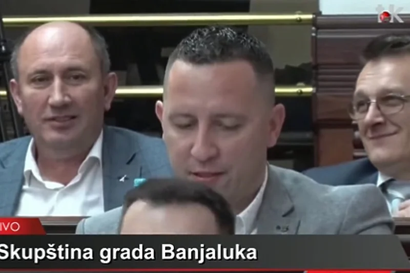 Banjalučki odbornik na skupštini citirao Breskvicu: Ja sam tvoja lutka, al&#8217; ona seksi