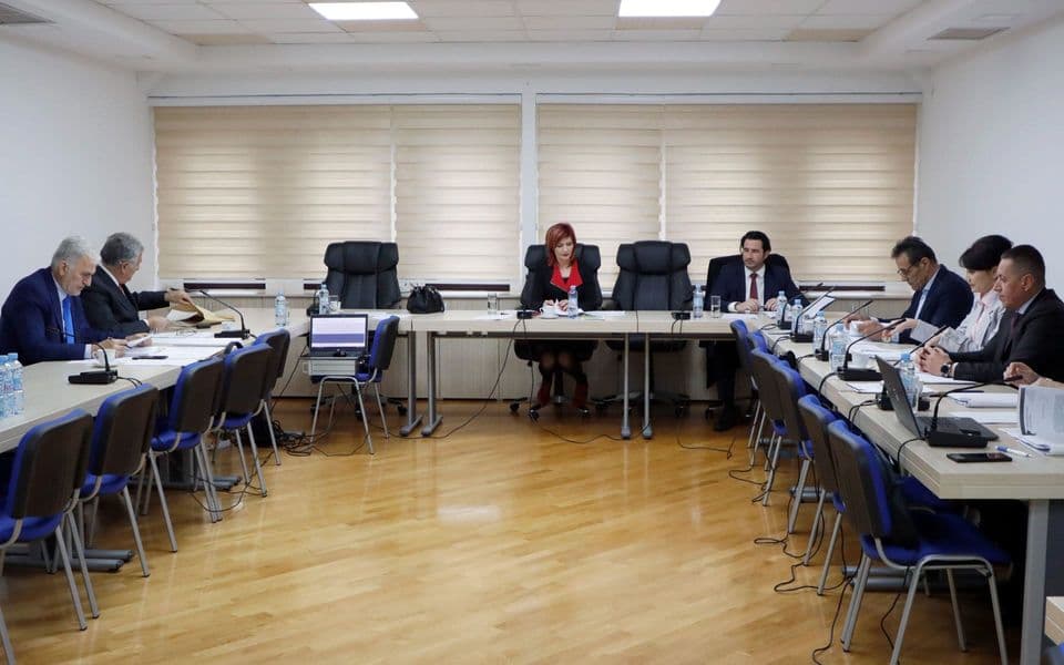 Sudski savjet mijenjao pravila i ”frizirao” ocjene da bi izabrao Seku Piletić