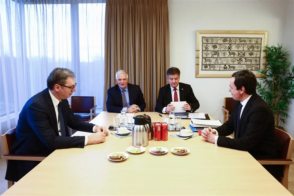 Počela trilaterala: Vučić i Kurti s Boreljom i Lajčakom