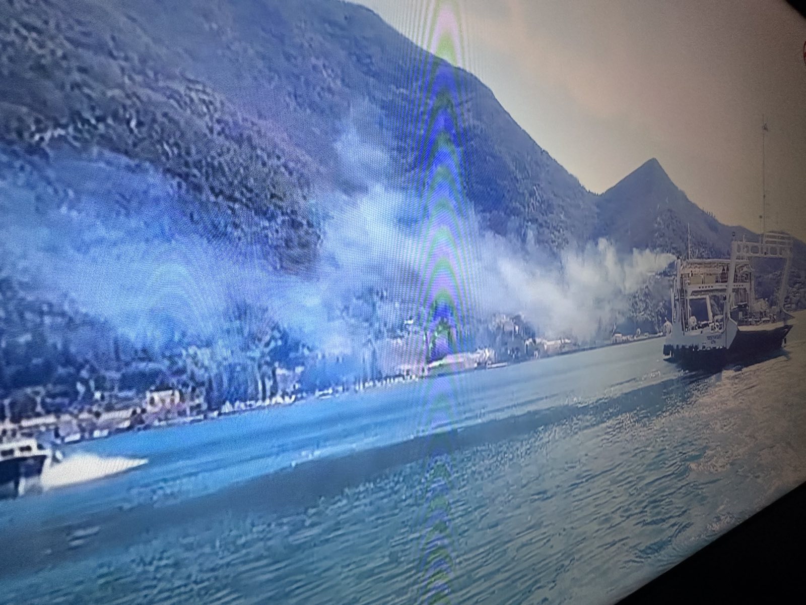 ZAŠTO SDT I DALJE ĆUTI: Sumnjiva kupovina trajekta &#8221; 30.avgust&#8221; po višestruko većoj cijeni nedovoljna da pokrenu postupak?