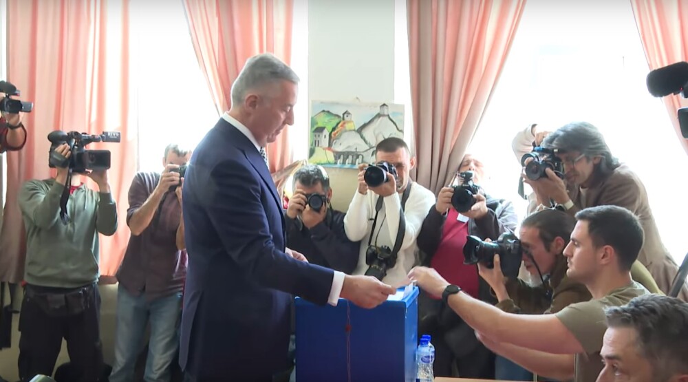 (VIDEO) Glasao Đukanović