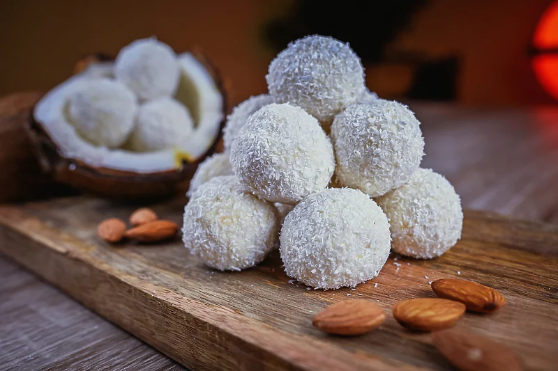 Brzo se naprave, još brže pojedu: Kokos kuglice od samo tri sastojka