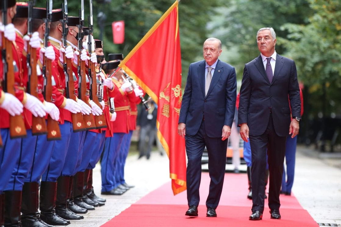 &#8220;Raduje pobjeda prijatelja&#8221;: Đukanović uputio čestitku Erdoganu
