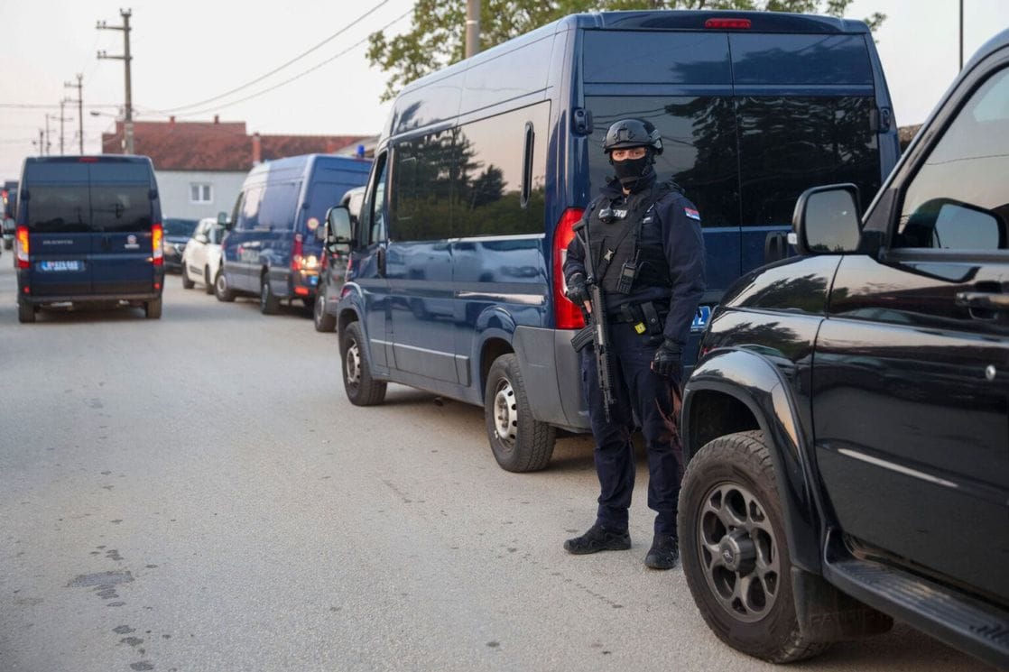 Određen pritvor ocu osumnjičenog za ubistva kod Mladenovca