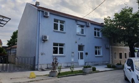 ”Osvježilo” u Nikšiću: Direktorica Agencije za projektovanje i planiranje sa zgrade uklonila državnu zastavu