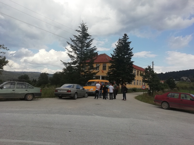 NASTAVNIK IZ CG ZA RIPLIJA: Predaje sve od istorije, preko informatike do izrade jednostavnih frizura